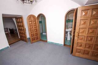 Гостевой дом Гостиный Двор Тобольск Двухместный номер с 2 отдельными кроватями и общей ванной комнатой-5